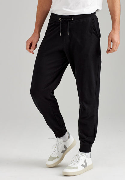 Relax Bundle black für Herren (Hoodie + Joggingpants + Warm High Socks)