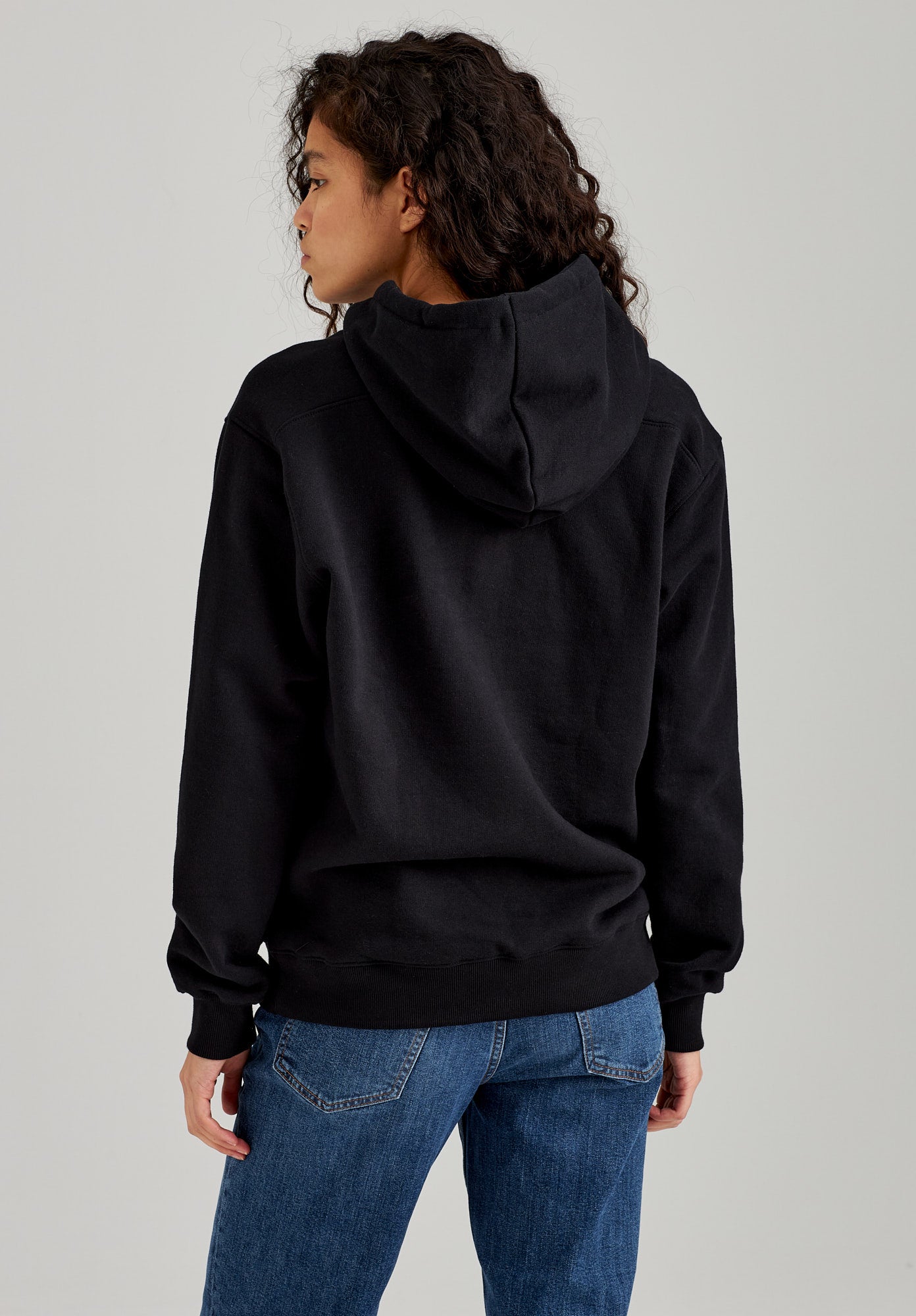Relax Bundle black für Frauen (Hoodie + Joggingpants + Warm High Socks)