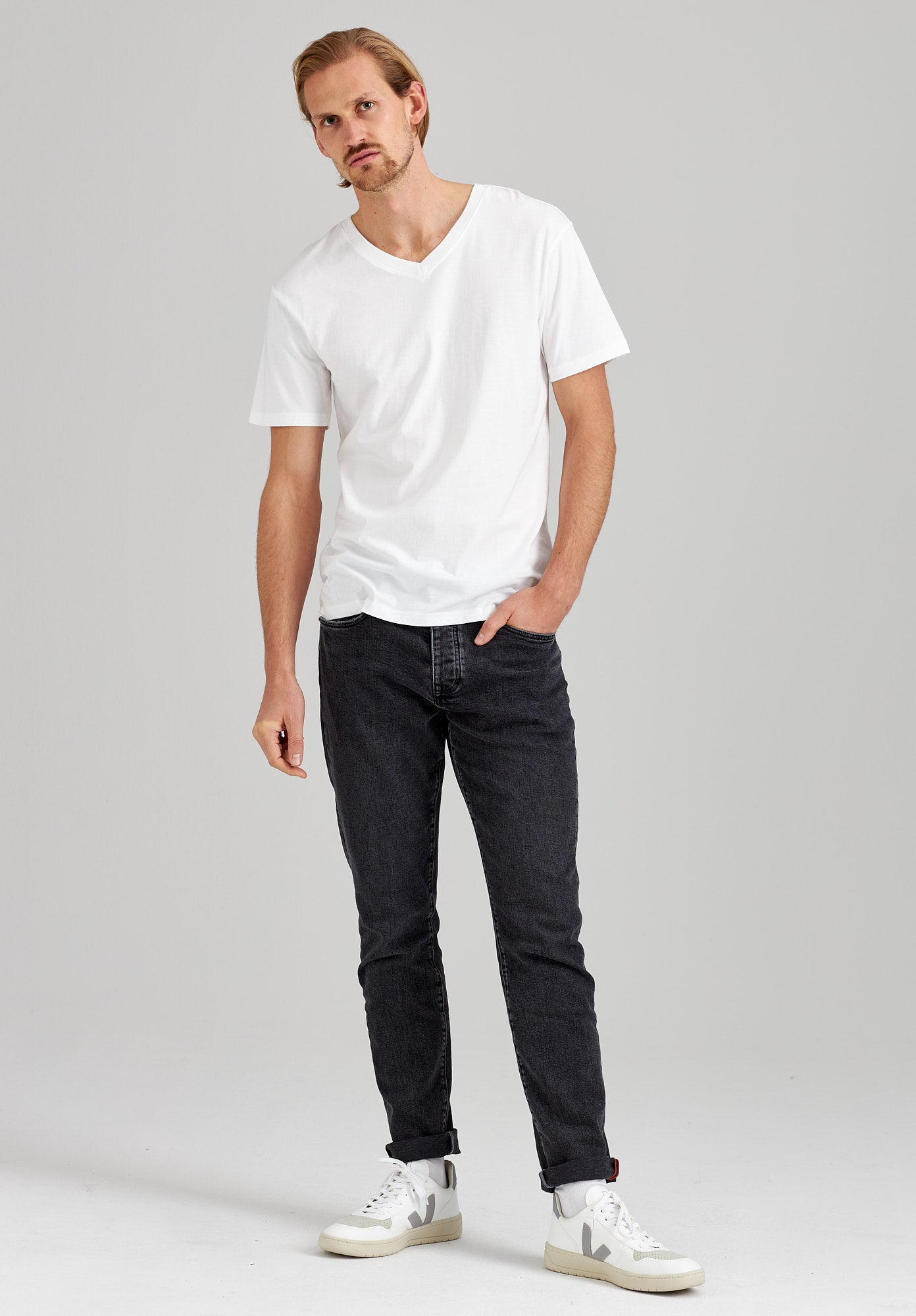 TT97 V-Neck T-Shirt (GOTS)